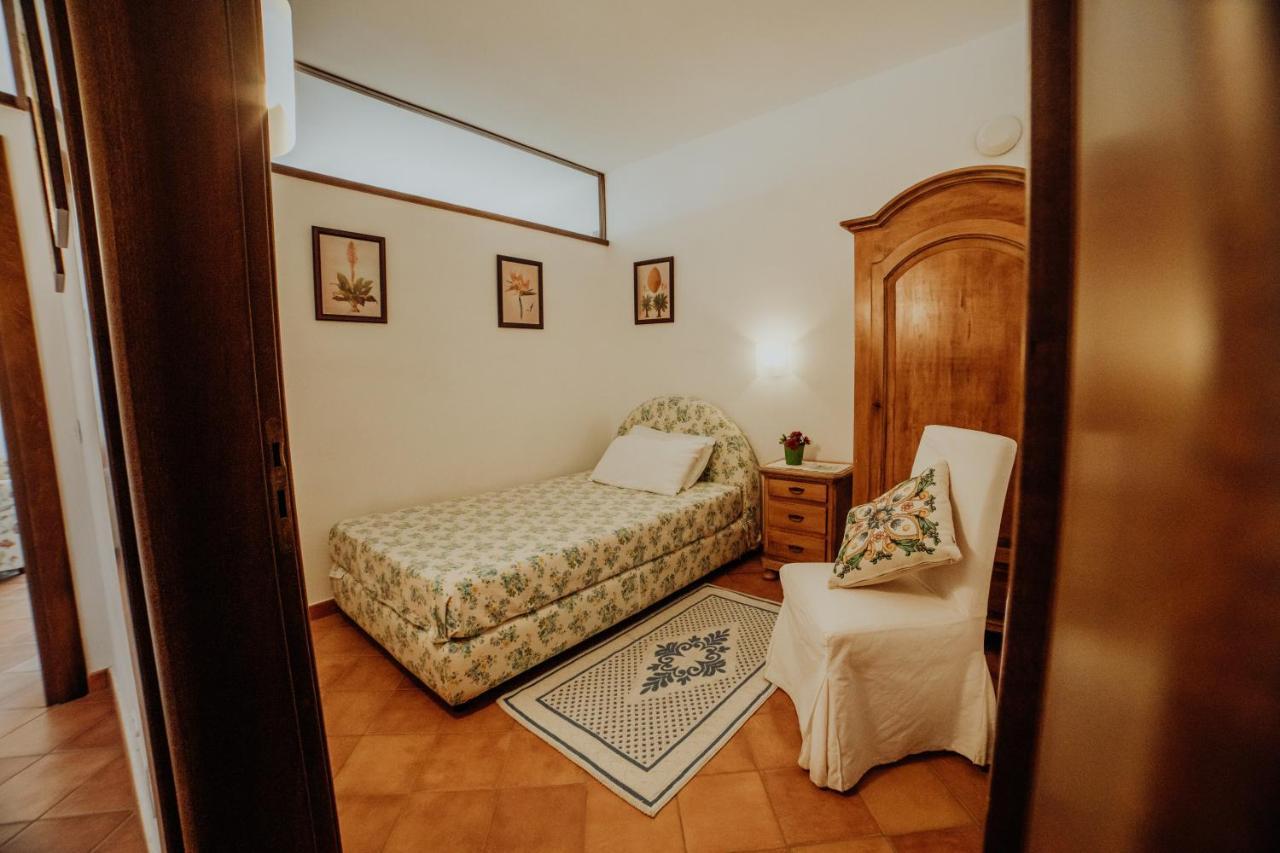 الشقق الفندقية كابريوليفي  Residenza Golfo Degli Ulivi المظهر الخارجي الصورة