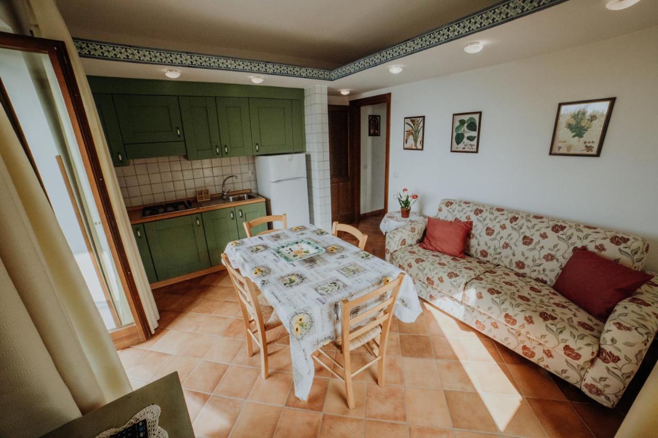 الشقق الفندقية كابريوليفي  Residenza Golfo Degli Ulivi المظهر الخارجي الصورة