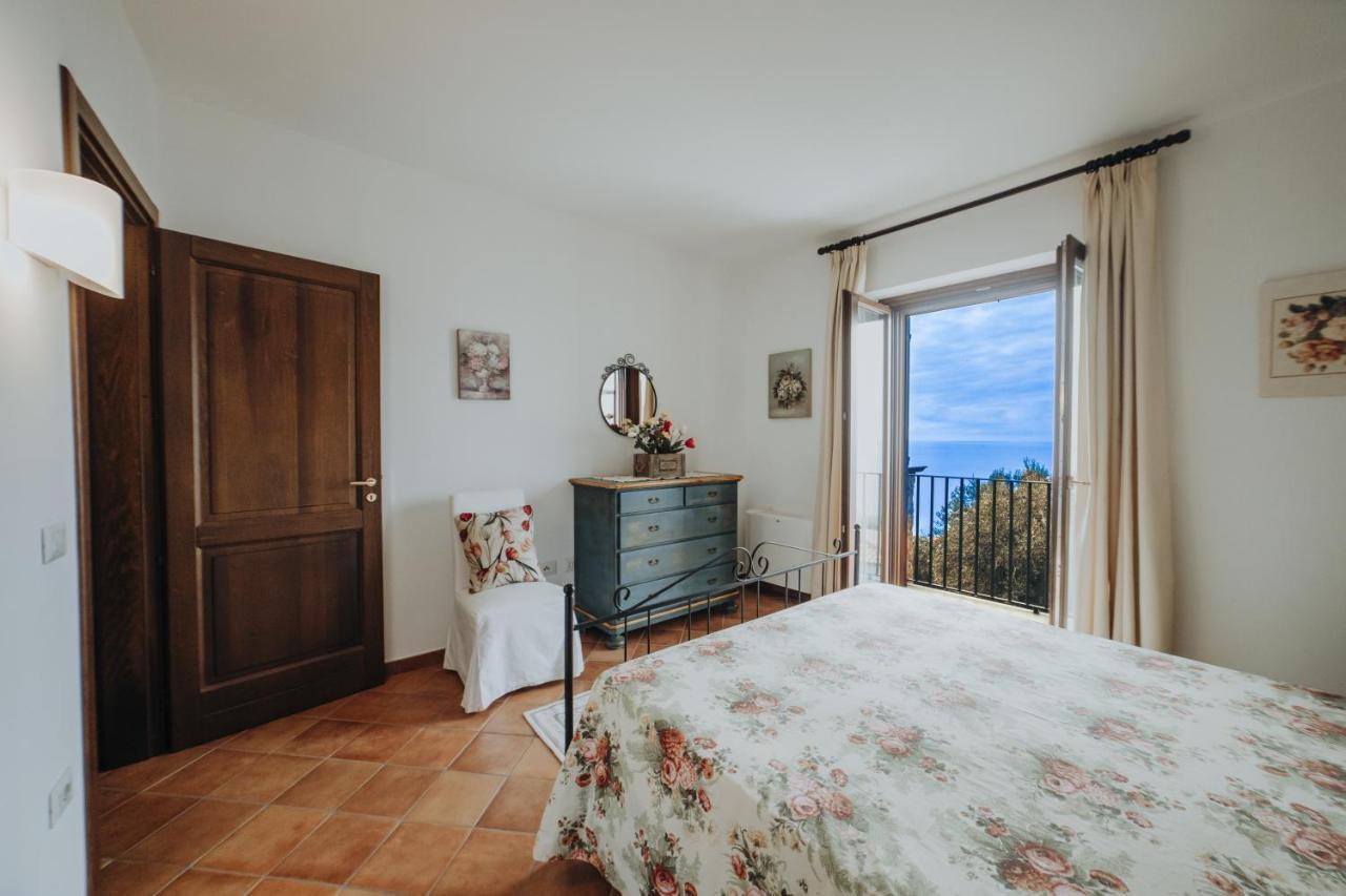 الشقق الفندقية كابريوليفي  Residenza Golfo Degli Ulivi المظهر الخارجي الصورة